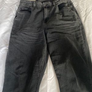 ✨AE High Rise Jeans